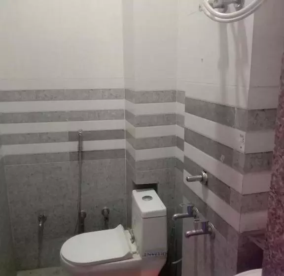 Majatalo लड्डू गोपाल Guest House