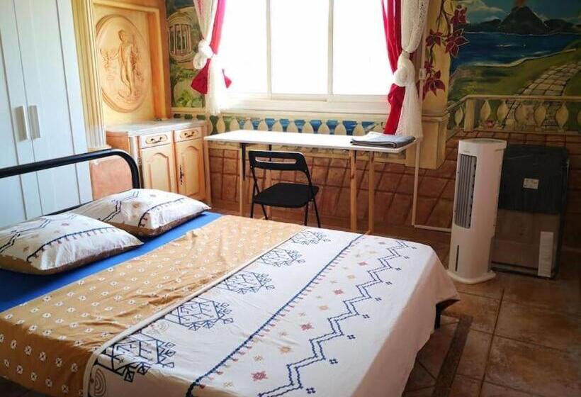 پانسیون Air Conditioning Room In An Apartment Of 4 Rooms