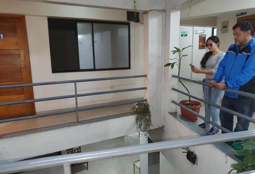 بنسيون Hospedaje Fenix