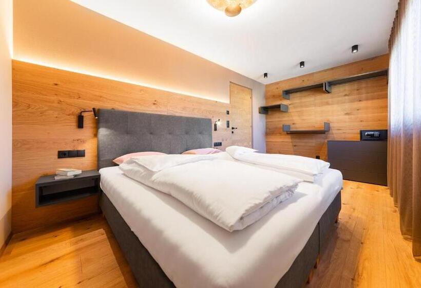 Rienz Alpine City Suites