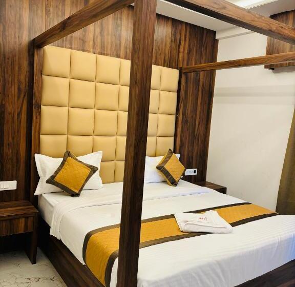 Airport Hotel Relax Inn