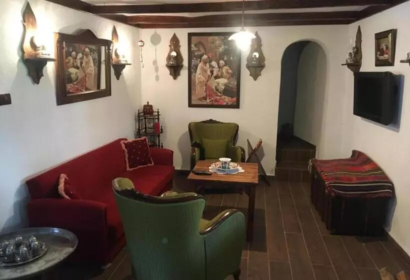 Aamiaismajoitus (B&B) Beyzadeler Konağı