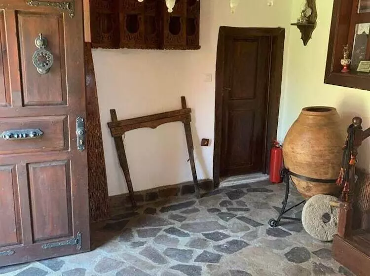 Aamiaismajoitus (B&B) Beyzadeler Konağı