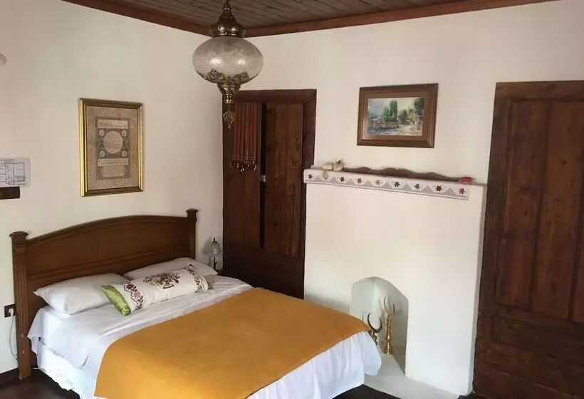 Aamiaismajoitus (B&B) Beyzadeler Konağı