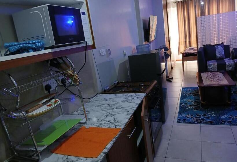 تختخواب و صبحانه Tsavo Apartments Ninty Degrees