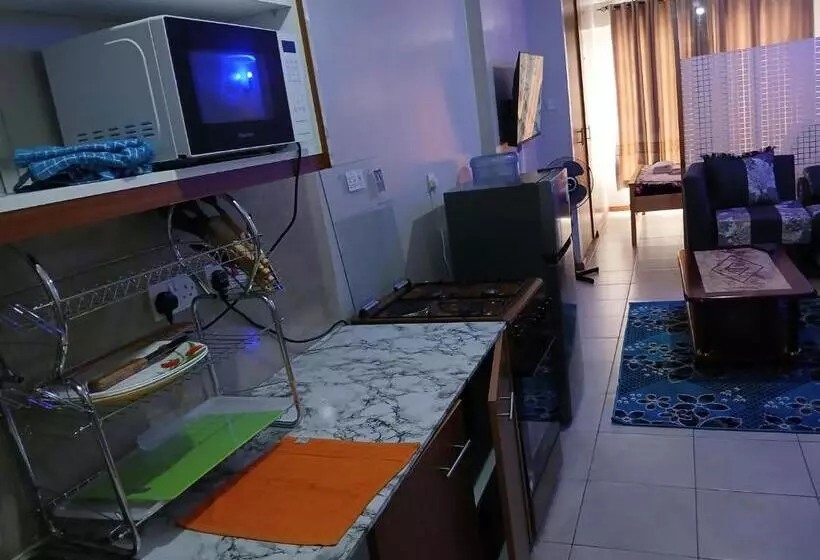 تختخواب و صبحانه Tsavo Apartments Ninty Degrees