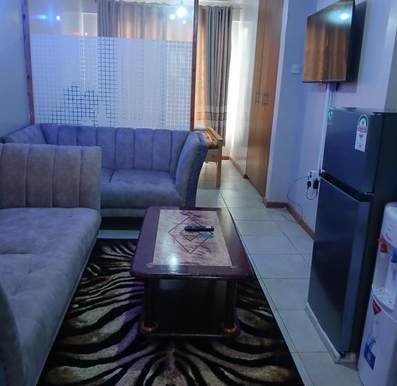 تختخواب و صبحانه Tsavo Apartments Ninty Degrees