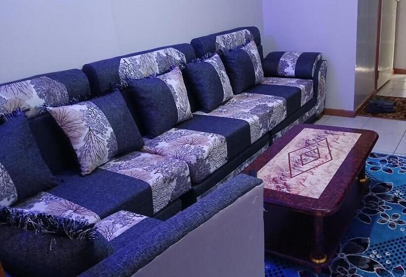 تختخواب و صبحانه Tsavo Apartments Ninty Degrees