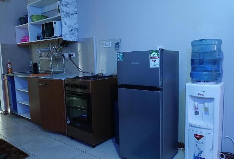 تختخواب و صبحانه Tsavo Apartments Ninty Degrees