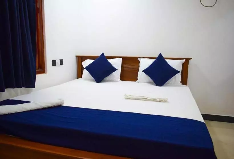 Hotelli Rolex Guest House