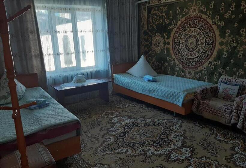 پانسیون Guest House Lola