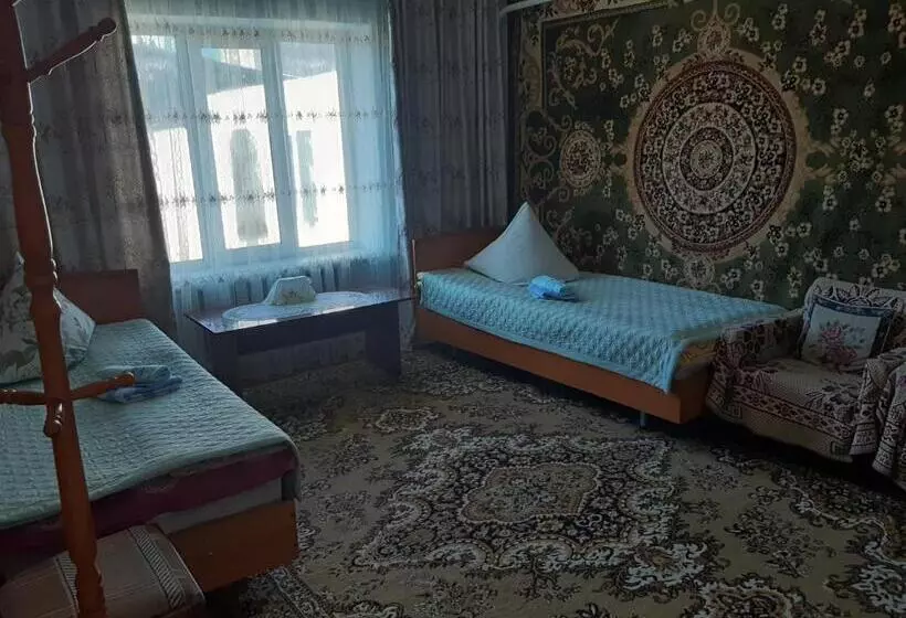 پانسیون Guest House Lola