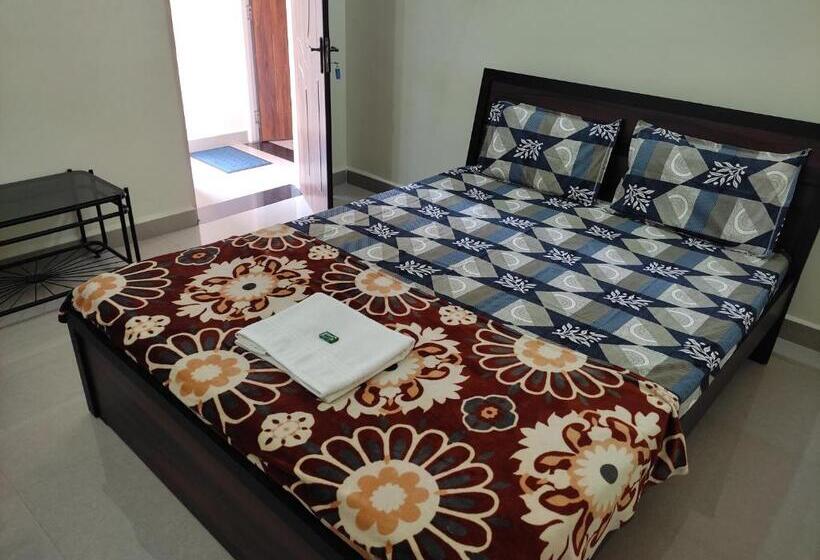 پانسیون Lucy Guest House