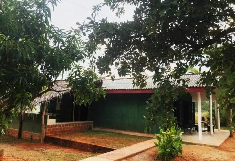 Lomakeskus Ritigalafoothills