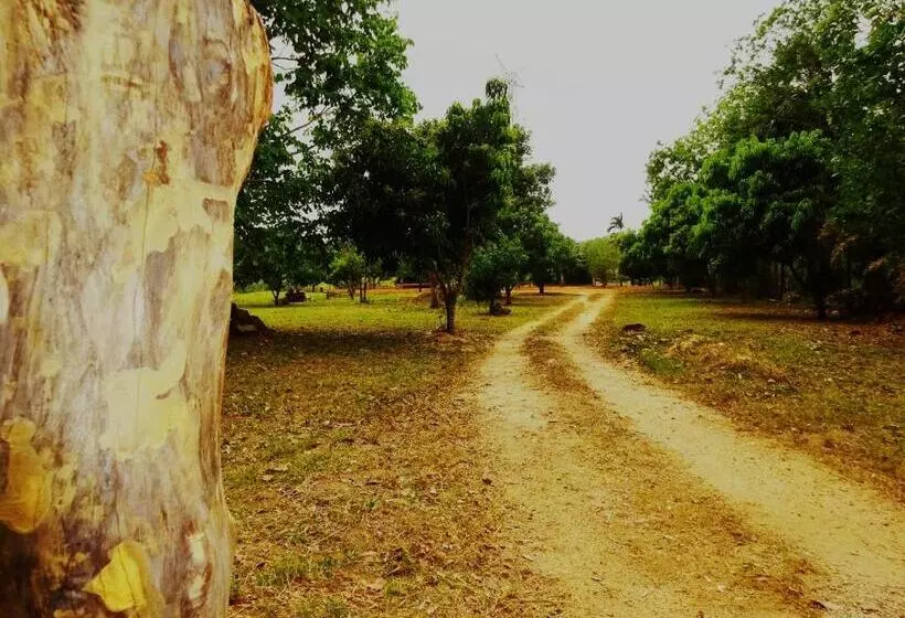 Lomakeskus Ritigalafoothills