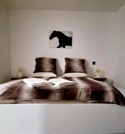 Aamiaismajoitus (B&B) Chambre D Hôtes Au Haras D Agathe Et Ses Princes