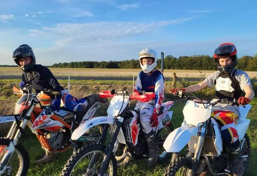 Aamiaismajoitus (B&B) Chambre D Hôtes Au Haras D Agathe Et Ses Princes