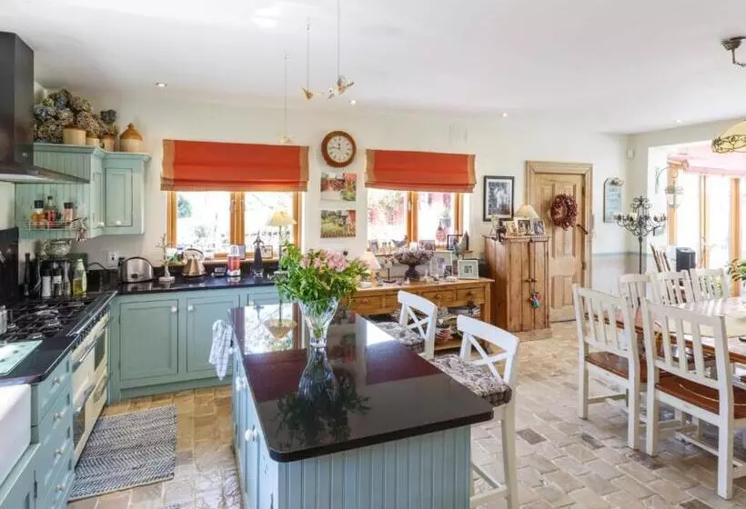 Aamiaismajoitus (B&B) Cherrygarth Cottage