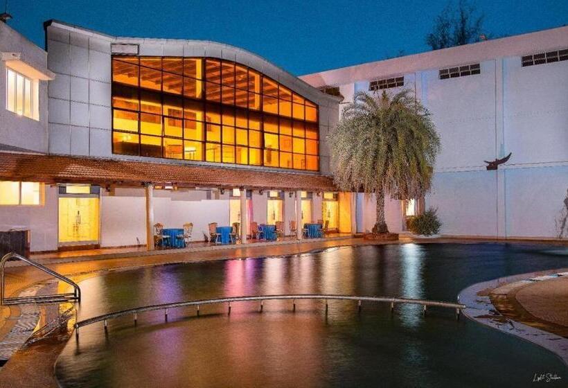 בית מלון כפרי Jtc Club Resort