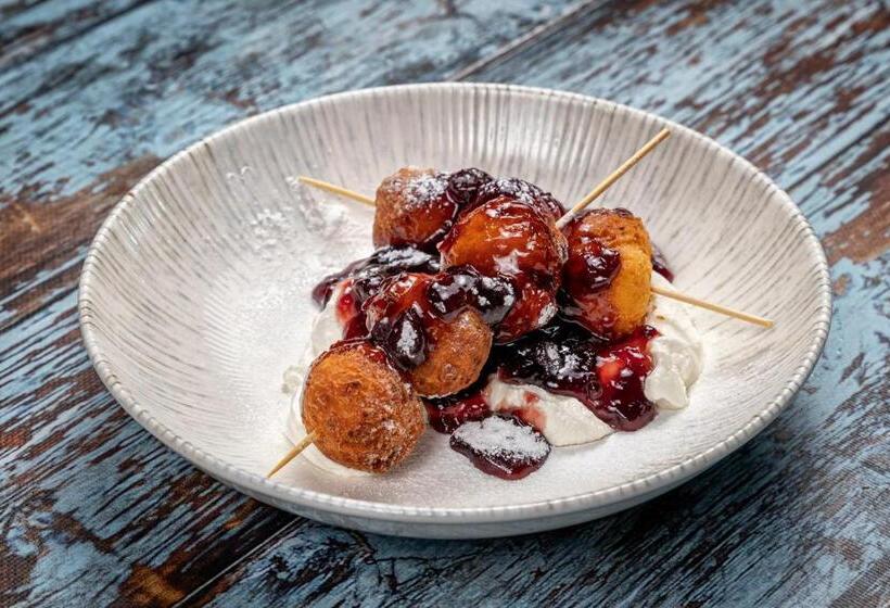 호텔 La Strada The Villa