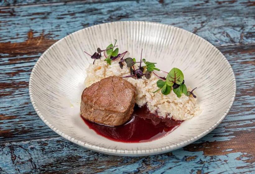 호텔 La Strada The Villa