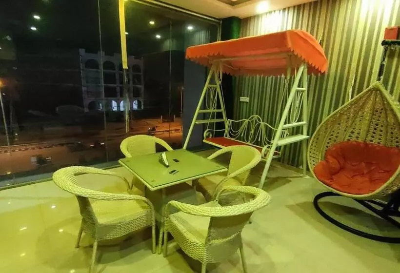 ホテル Swastik Vatika