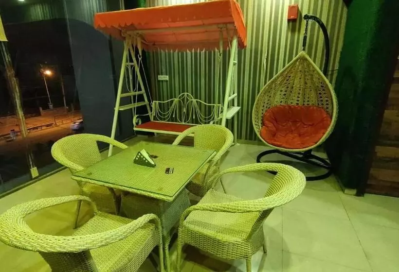 ホテル Swastik Vatika