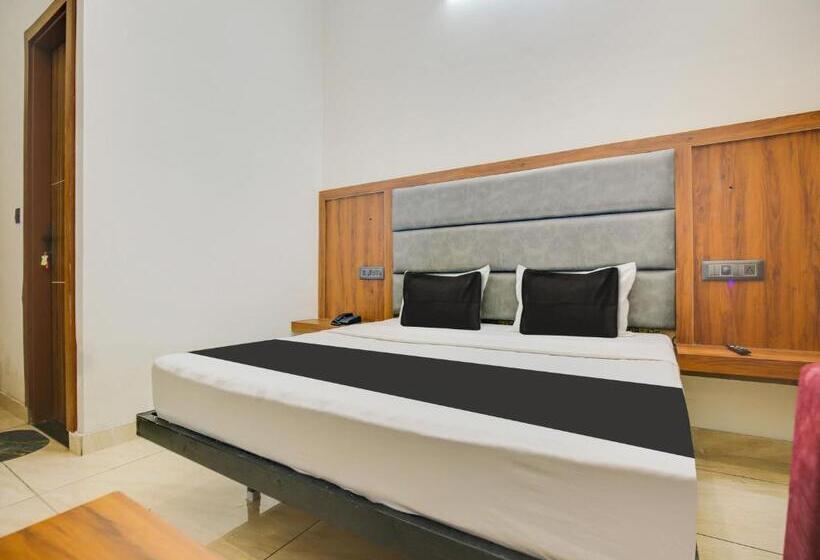 Oyo Shree Ji Hotel & Banquet