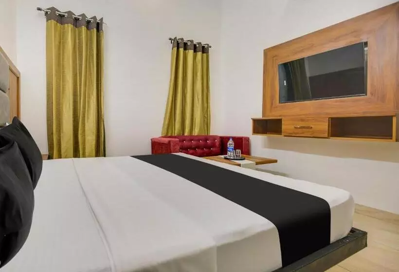 Oyo Shree Ji Hotel & Banquet