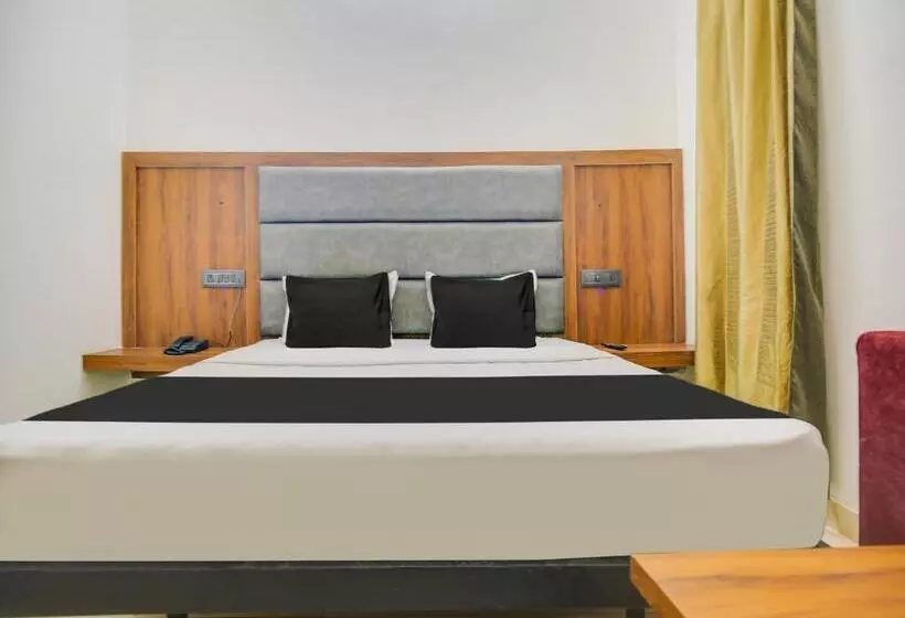Oyo Shree Ji Hotel & Banquet