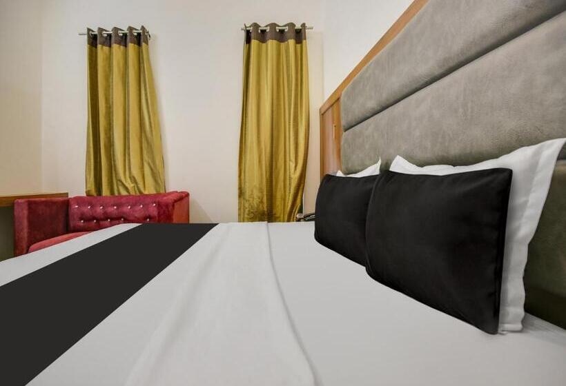 Oyo Shree Ji Hotel & Banquet