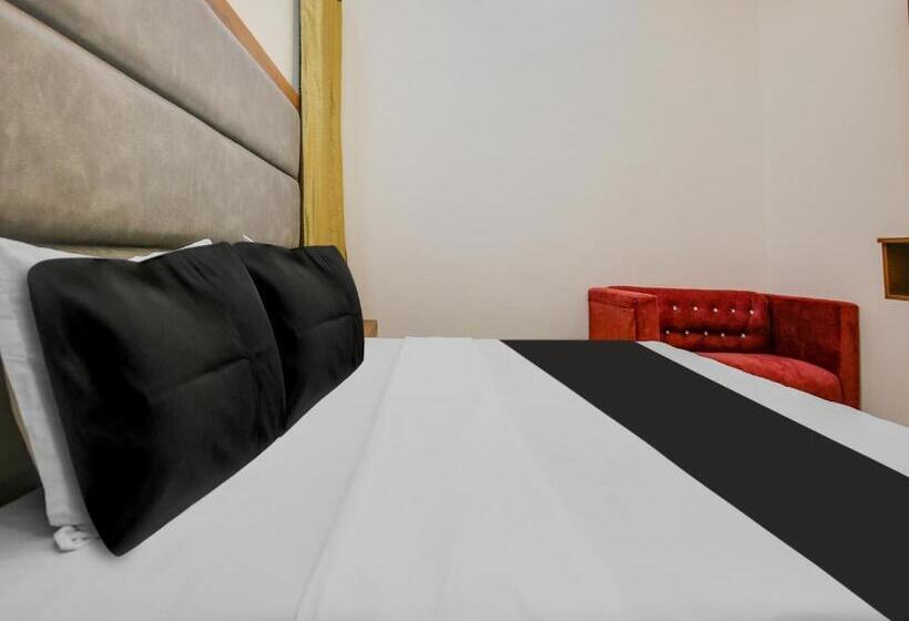 Oyo Shree Ji Hotel & Banquet