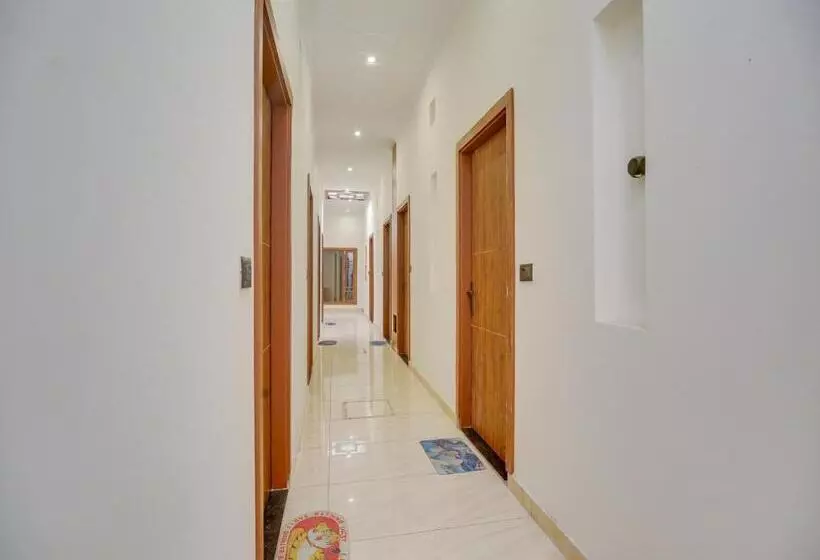 Oyo Shree Ji Hotel & Banquet