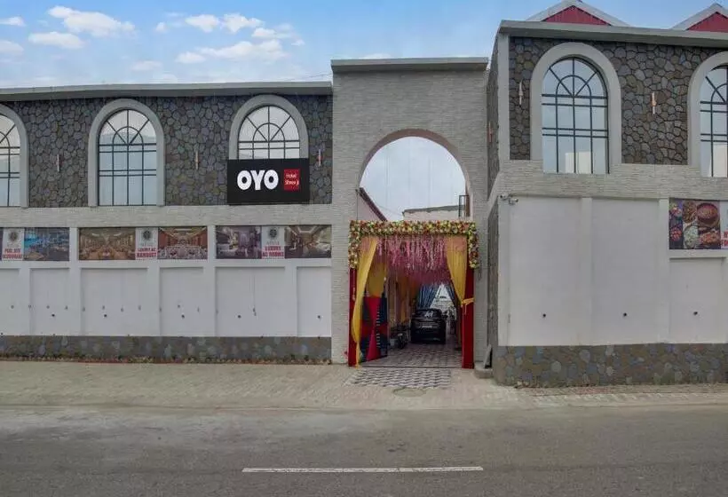 Oyo Shree Ji Hotel & Banquet