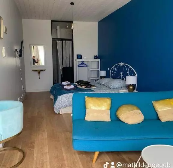 ペンション Chambre Californie   Old School