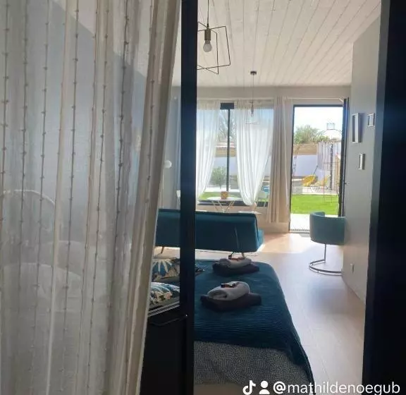 ペンション Chambre Californie   Old School