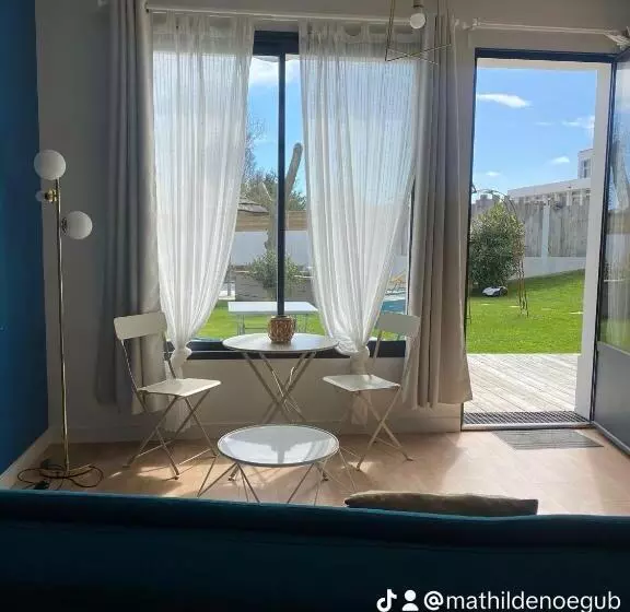 ペンション Chambre Californie   Old School