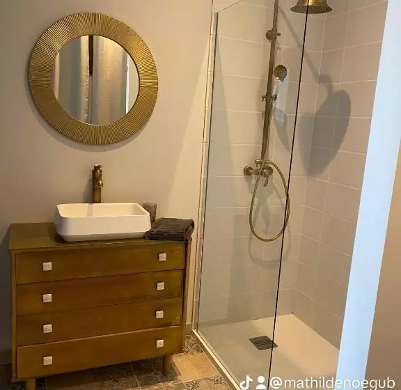 ペンション Chambre Californie   Old School