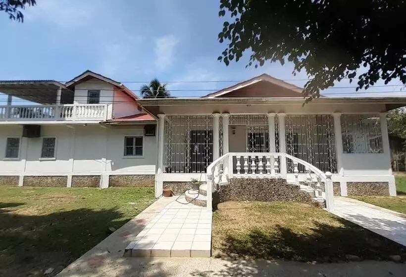 پانسیون La Casa Blanca De Mis Sueños, Tela