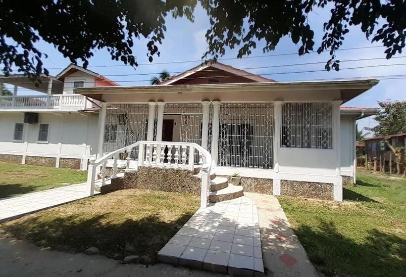 پانسیون La Casa Blanca De Mis Sueños, Tela