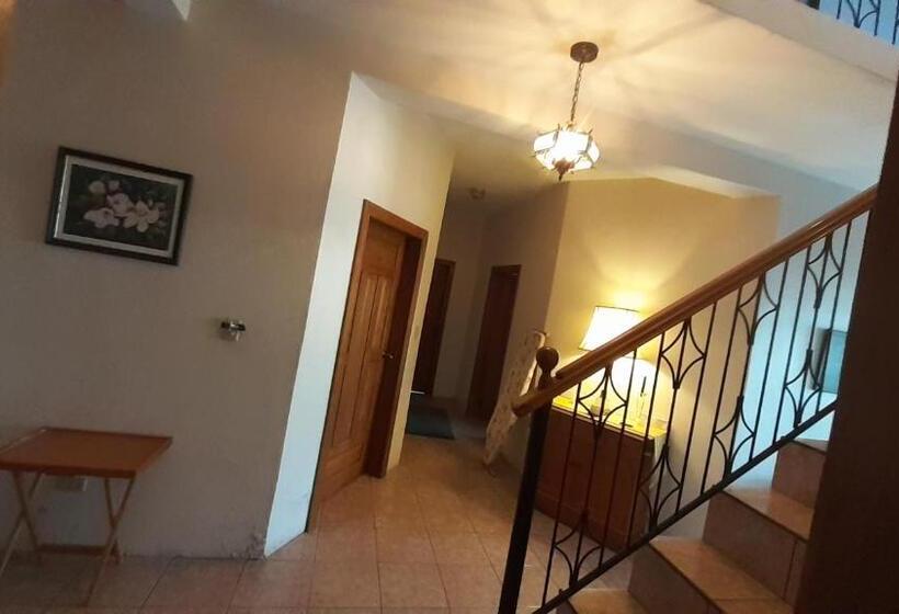 پانسیون La Casa Blanca De Mis Sueños, Tela