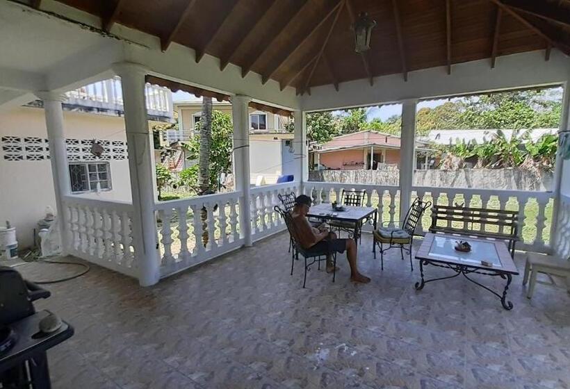 پانسیون La Casa Blanca De Mis Sueños, Tela