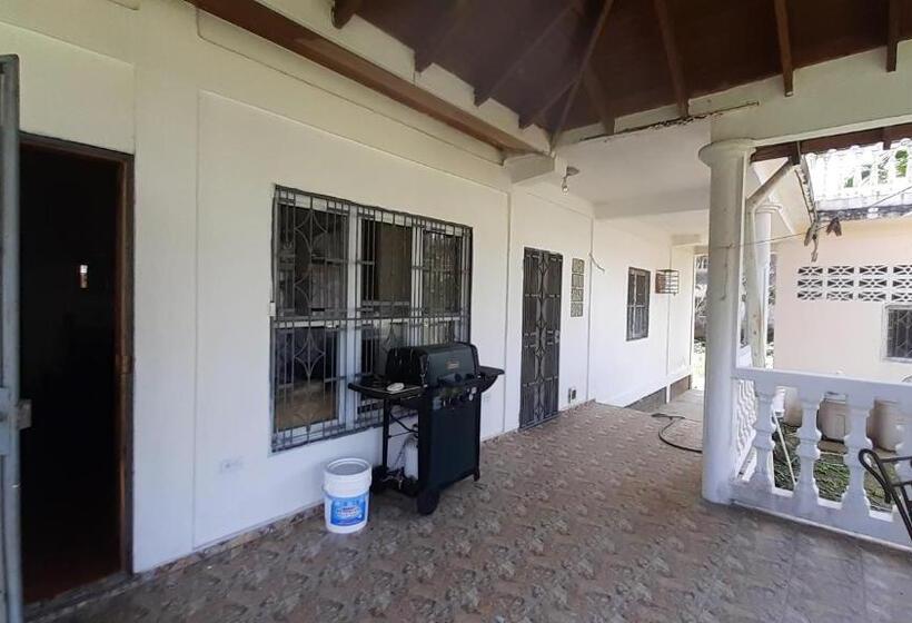 پانسیون La Casa Blanca De Mis Sueños, Tela