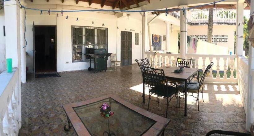 پانسیون La Casa Blanca De Mis Sueños, Tela