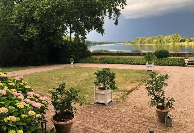 ペンション Le Petit Serrant   Maison D Hôtes D Exception