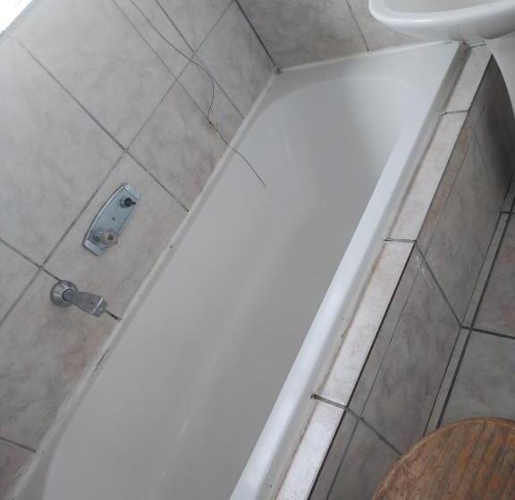 بنسيون Ludinz Guest House, Self Catering