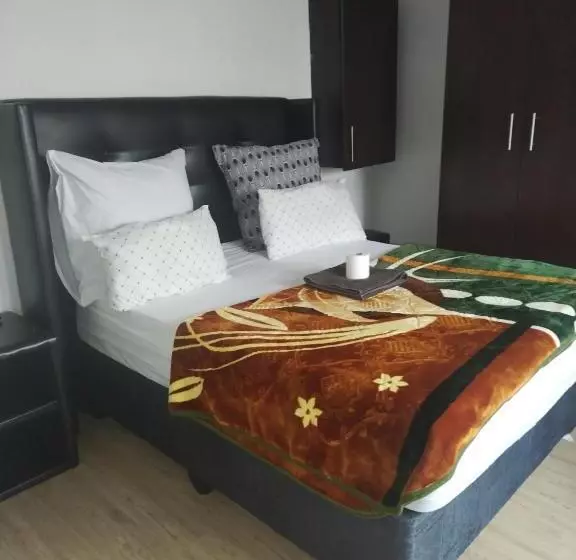 Majatalo Ludinz Guest House, Self Catering