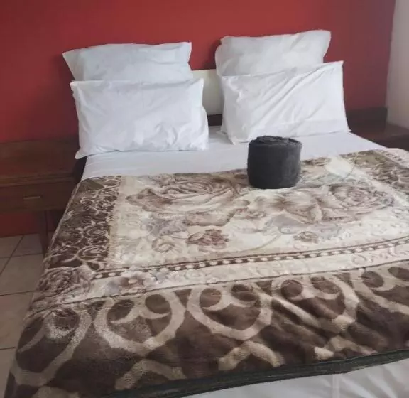 Majatalo Ludinz Guest House, Self Catering