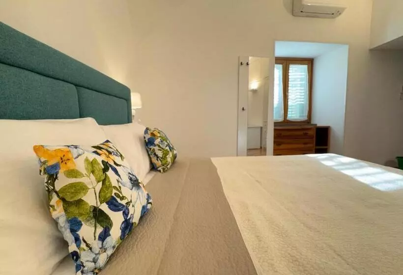 ペンション Sara Luxury Rooms