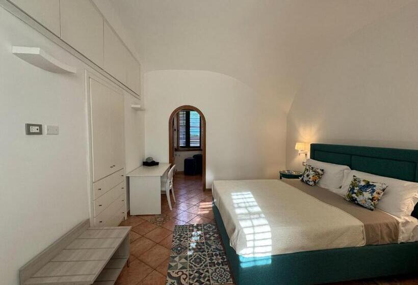 بنسيون Sara Luxury Rooms